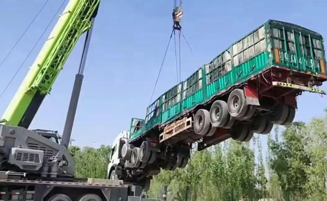 景谷道路脱困救援案例